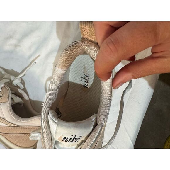 Nike Air Max Dawn Sneakers Light Soft Pink 7.5 Comfy Athletic Retro Athleisure - Picture 9 of 10